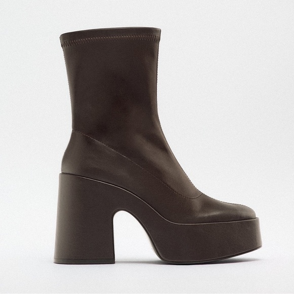 Zara Shoes - NWT. Zara Brown Faux Leather Platform Heeled Ankle Boots. Size 10.